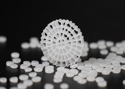 Material amigável do HDPE do Virgin dos reatores do Biofilm da cama movente de Eco para o tratamento de águas residuais