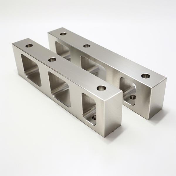 На заказ CNC-обработка Фрезерные запчасти Нержавеющая сталь CNC-обработка