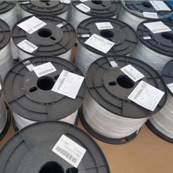 Cable FTTH intérieure à mode unique résistant aux intempéries (1-12 cœurs)