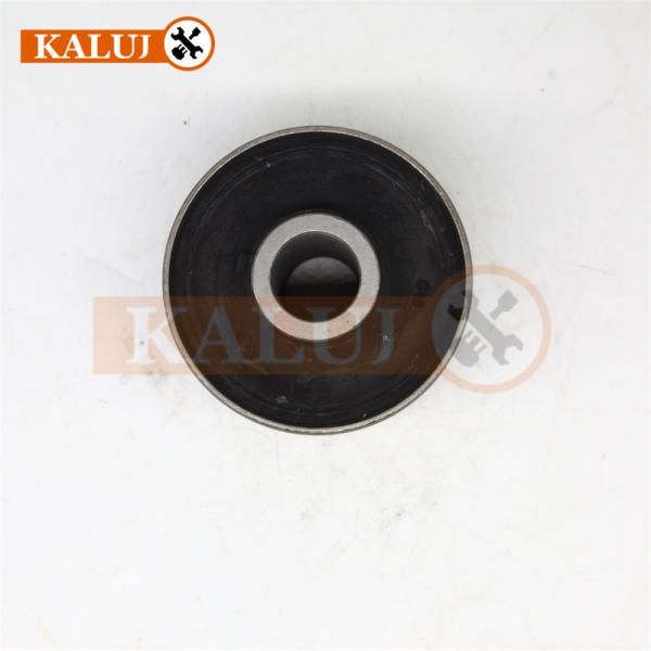 Kaluj 48655-50010 48655-50011 48655-50012 Arm Bushing Lexus LS430 UCF30 qui est équipé d'un moteur à combustion
