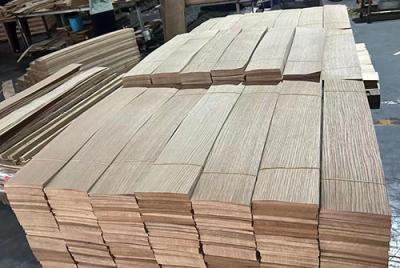 Europe White Oak Wood Flooring Veneer AB Grade light color 0.6Thickness