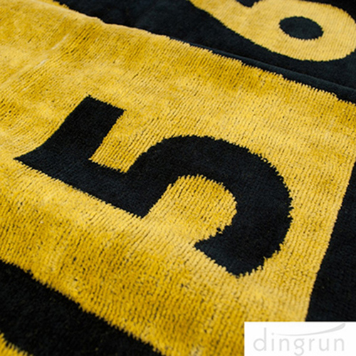 Comfortable 100% Cotton Customize Beach Towels 80*160cm Bright Color Design