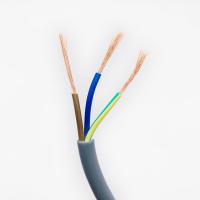 Em volta 3 do cabo flexível do núcleo 4mm para o equipamento elétrico