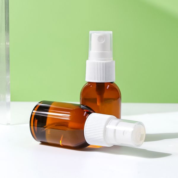 Amber Dark Green White Clear PET Plastic Spray Bottle with White Spray Pump and Recyclable PET Material