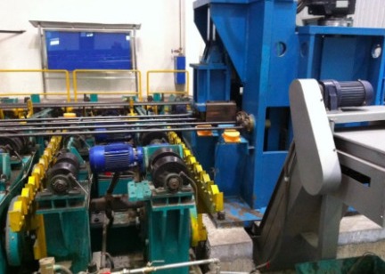 Большой станок для скашивания углов Адвокатуры емкости, двойной главный станок для скашивания углов