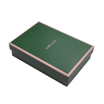 le couvercle de luxe et la base des boîtes rigides conception personnalisée écharpes hijab boîte de collection cadeau d'emballage pour le hijab accessoires de cheveux