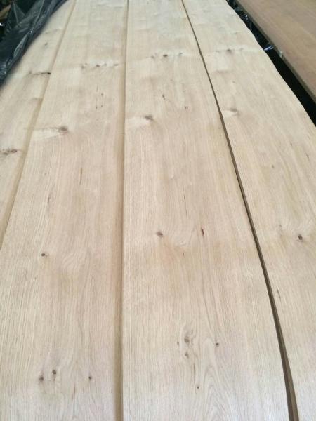 Rustic Style Knotty Oak Natural Wood Veneer for Furniture Door Plywood from www.shunfang-veneer-com.ecer.com