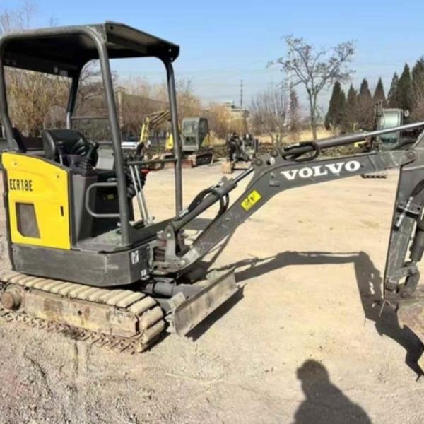 2020  EC18D Mini Used Excavator 920 Hours France Origin With Breaker Bucket