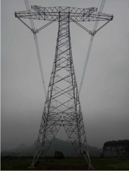10 - Tour de transmission de trellis de circuit du double 500KV