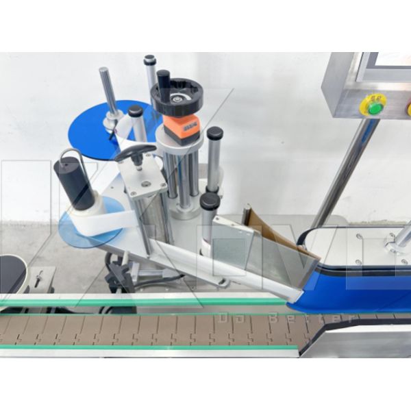 Round Bottle Labeling Machine Automatic Labeling Equipment 50-60Hz 1100W