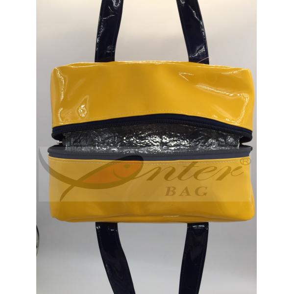 Easy Carry Travel Cooler Bag Leak Proof Collapsible Cooler For Family
