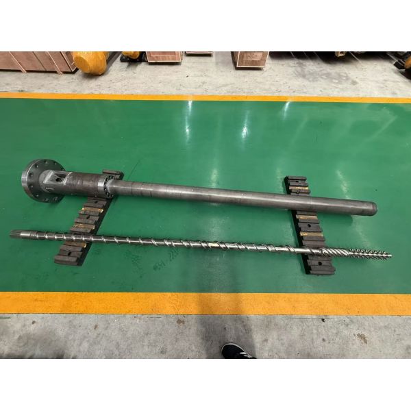 High Pressure Tolerance Bimetallic Screw and Barrel with SKD61 Screw Material