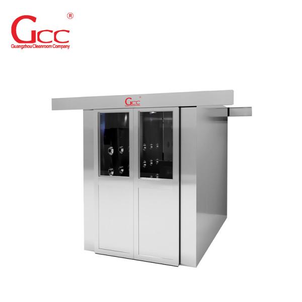 Salles blanches 3 Fonctions essentielles des douches à air à porte coulissante