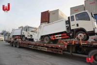 Camion à ordures arrière de faible puissance de Remoral de déchets du chargeur 8CBM avec le compacteur