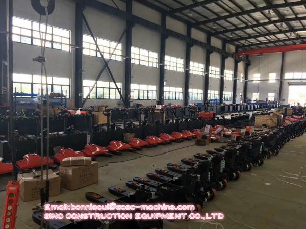 Hydraulic Diesel Forklift Truck 2.5 Ton Pneumatic Tyre Rough Terrain Forklift