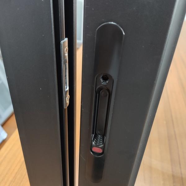 Lockable Security Aluminium Sliding Windows Double Glaze Aluminum Vertical Sliding Windows