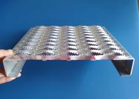 Des grilles de sécurité de 2,0 mm, 2,5 mm, trou en diamant, poignée en aluminium, support de marche