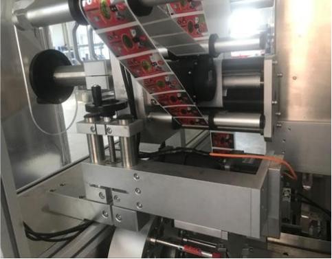 Máquina etiquetadora de tubos redondos de aluminio para crema facial cosmética Npack, máquina etiquetadora de tubos blandos de plástico