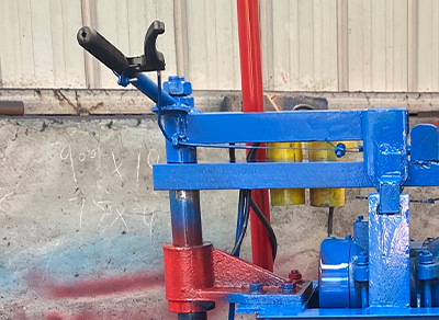 Good Hollow Block Making Machine for Concrete Clay Voltage 380V Weight KG 200 kg