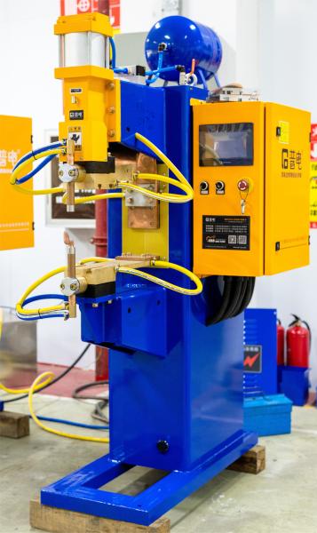 Handheld Automatic Wire Feeding Fiber Laser Welding Machine For Funnel
