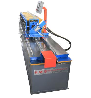 O parafuso prisioneiro completo do metal de Automactic e o rolo da trilha que forma a máquina para C dão forma à forma de U