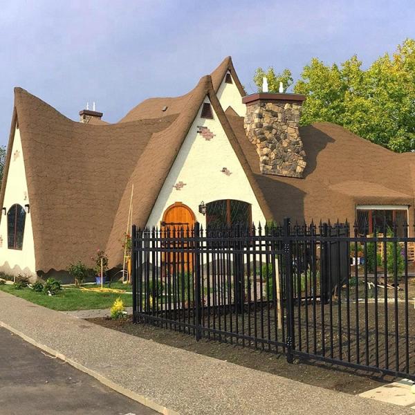 Classical Ornamental Cast Iron Fence European Style For Decorations