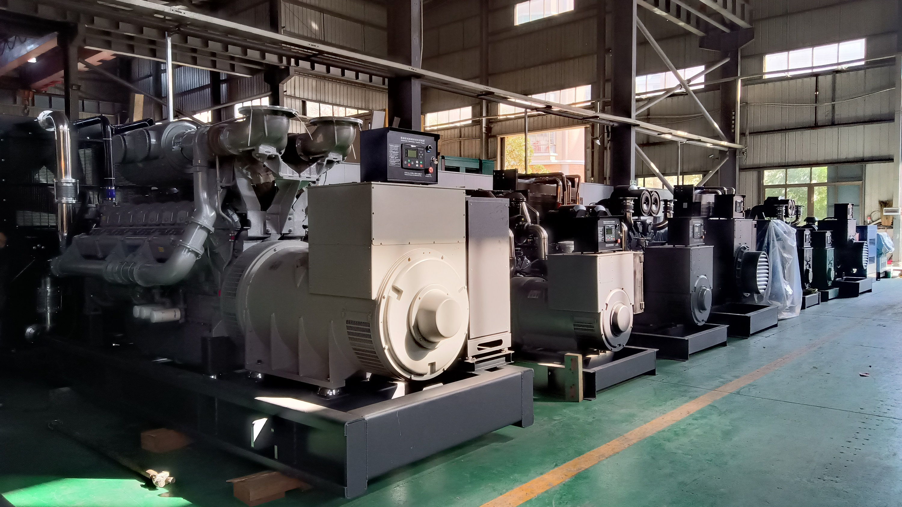 2500 Kva Cummins 2000 дизельного Kw высокого напряжения генератора 4160V