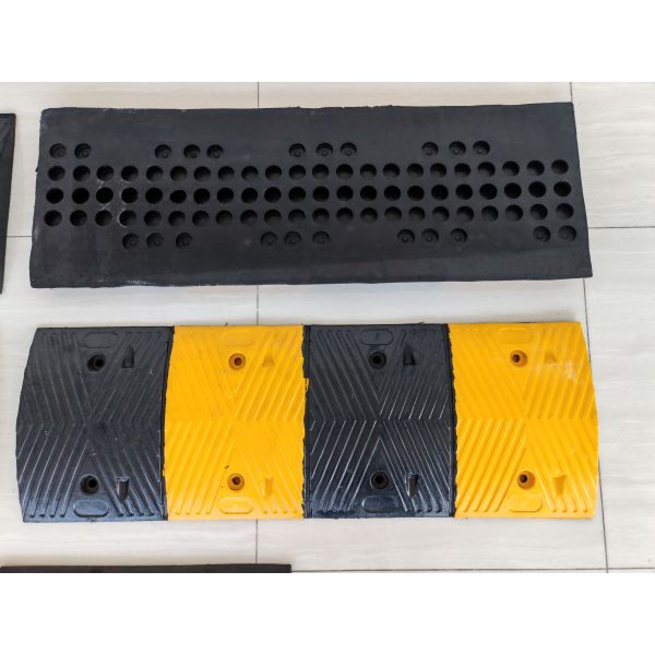 Roadsafe Car Speed Bump Reinforced Rubber Wheel Stopper for Secure Parking Yellow Bump