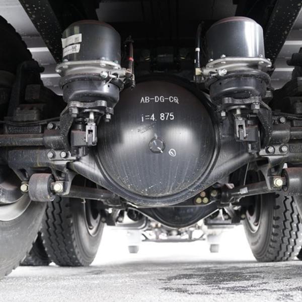 Hydraulic Pulling Flatbed Truck-Mounted Crane 8 Ton 10 Tyre Crane Truck with Tray