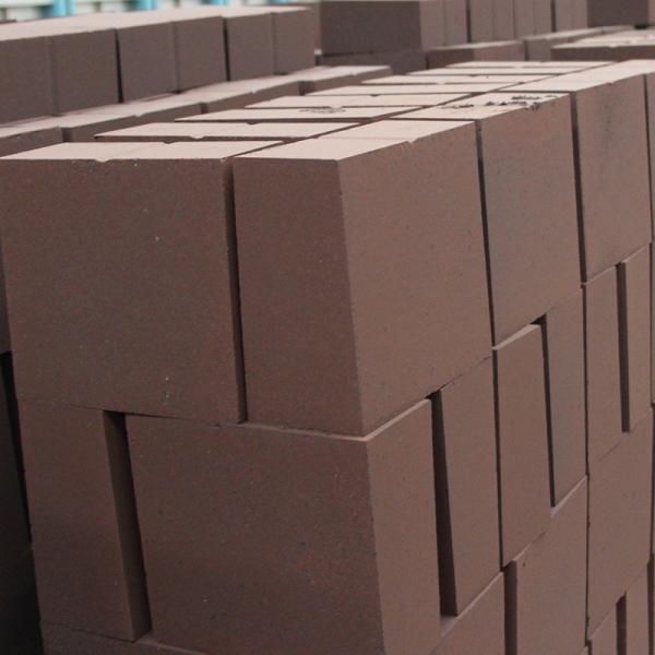 EAF Magnesia Carbon Fire Brick with High Refractoriness and Thermal Conductivity