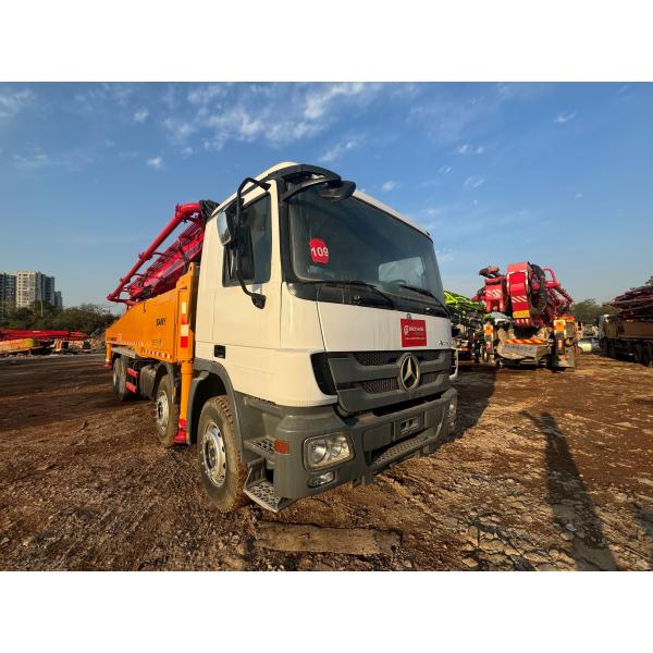 52m concrete pump truck with Mercedes Benz chassis for sale at a discount price, can operate normally
