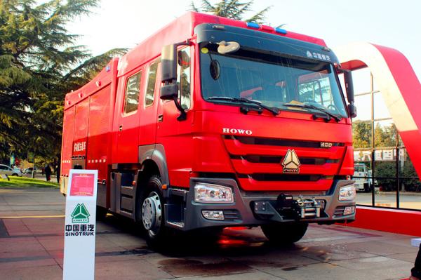 Commercial Fire Fighting Trucks , 7m3 Water Tank Foam 5T - 50T Capacity Red Color  6x4 howo chasiis