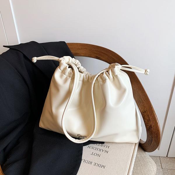 Customized Color Luxury Lady PU Leather Drawstring Cosmetic Pouch with Customized Logo