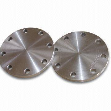 Ligue as flanges cegas de aço