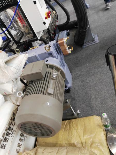 PE EVA Film Extrusion Machine 1 Layer Blown Film Machine Simple Reliable