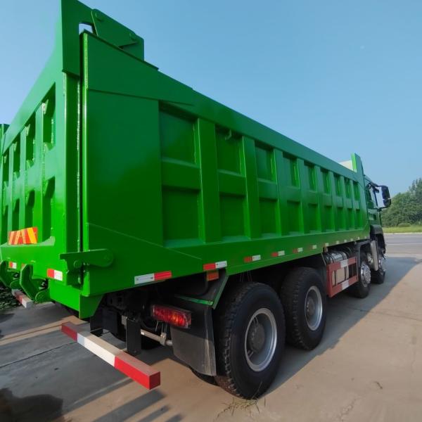 Sinotruk A7/T7 Heavy Duty 10/12 Wheeler Trucks Customized for Your Customer Requirements
