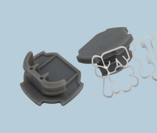 La tubería de aluminio que cabe del casquillo plástico articula el C AL-47 para la cadena de producción