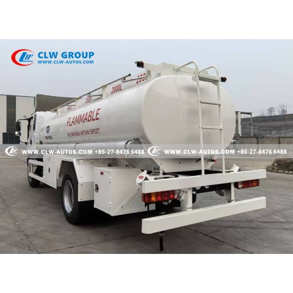 FAW 4x2 Mini Fuel Tanker Truck with 3,000-5,000L Q235 Carbon Steel Tank and Euro II/III Diesel Engine