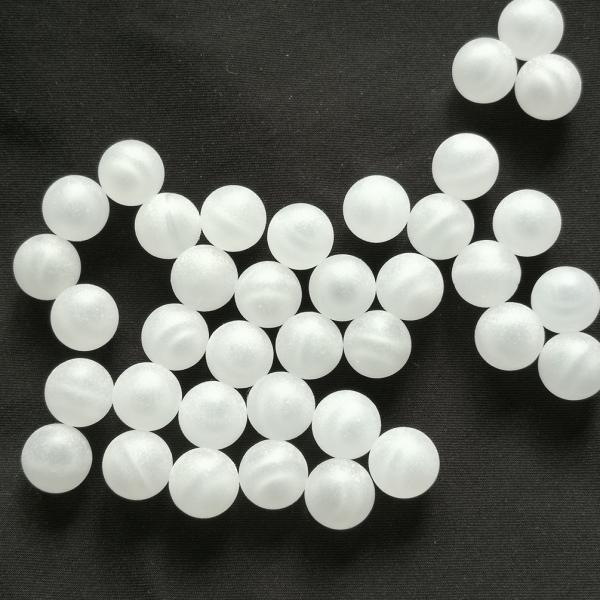 Отполированный цвет белизны сферы шариков полипропилена неубедительный плавая пластиковый