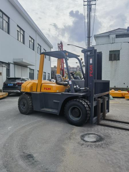 Second Hand 7 Ton TCM Forklift FD70 Japan Made Used TCM 2.5t 3t 5t 7t in Garment Shops