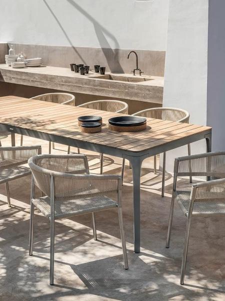 Customized Designs Luxury Patio Furniture Set Solid Wood Dinning Table with Teak Wood Tabletop and 6 Plastic Wood Chairs