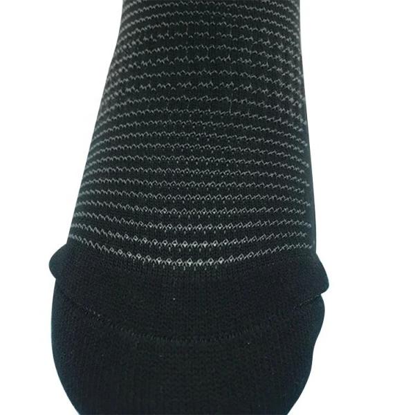Custom Anti Slip Running Socks for Men and Women in Winter Season 100% Polyester