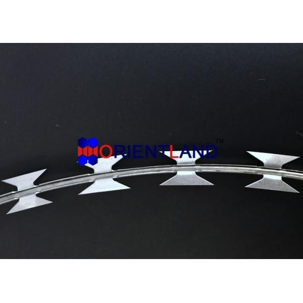 Hot Dipped Galvanized Concertina Wire BTO-22 Barbed Tape Razor Wire Coil BTC 54loops
