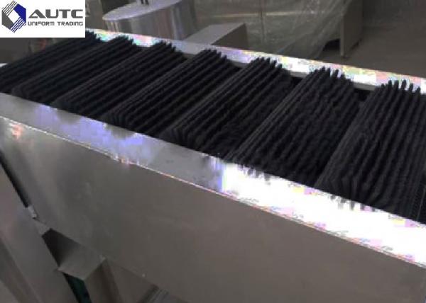 Cylinder Industrial Cleaning Brushes Food Grade Hard Plastic Galvanized Metal Base
