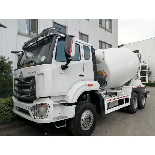 Shacman Sinotruck Sitrak HOWO Concrete Mixer Truck Used Dump Tipper Tractor Trucks Fuel Tanker Car Flatbed Lowbed Cargo Side Board/Curtain Semi Trailer