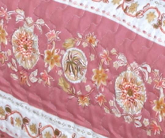 Pink Color Full Size Comforter Sets Home Textile Printed Quits With Frame ISO9001