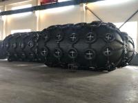Fenders neumáticos de primera calidad de Yokohama: su opción confiable para la protección contra impactos marinos