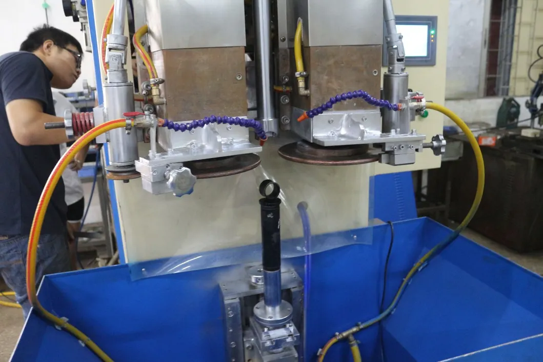 Máquina de reparación de amortiguadores Hwashi Car, Máquina de soldadura por resistencia