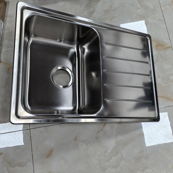 Évier en acier inoxydable brossé à la glace Nano Gun Gris Évier en acier inoxydable 304 Évier en acier inoxydable installé sous scène