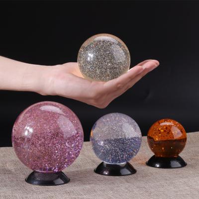 Venda por atacado da fábrica Decoração em pó de glitter para casa dentro da bola de cristal de resina plástica acrílica